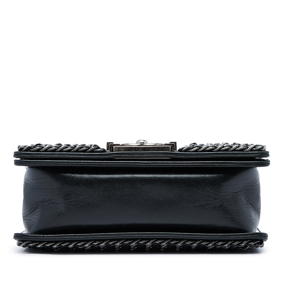 Chanel Matelassé Glacé Chaîneed Boy à rabat Petit Cuir de veau Noir