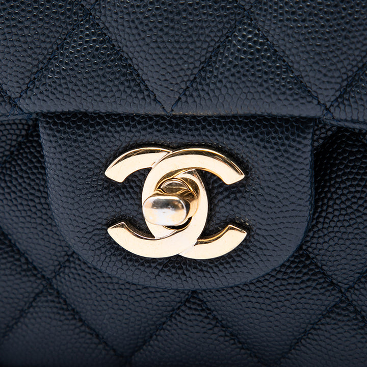 Chanel Sac porté épaule Classic Double rabat Moyen Cuir caviar Bleu – vue 5 – GABY PARIS