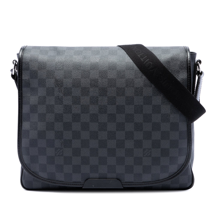Louis Vuitton Sac bandoulière Daniel Damier Graphite MM Noir – vue principale – GABY PARIS