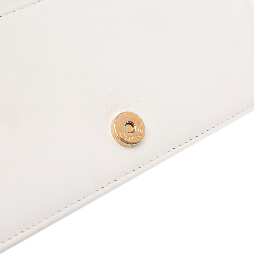 Chanel Quilted Aged Cuir de veau Gabrielle Wallet On Chain Blanc