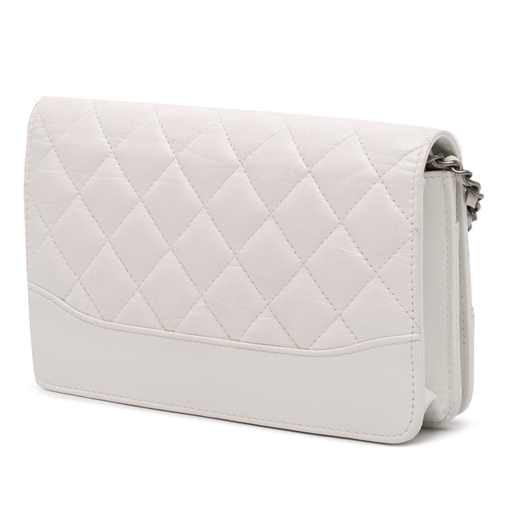 Chanel Quilted Aged Cuir de veau Gabrielle Wallet On Chain Blanc