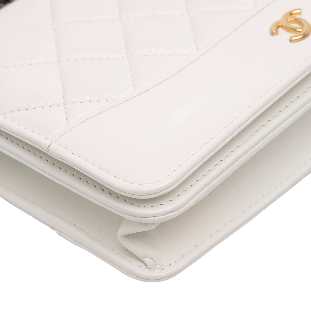 Chanel Quilted Aged Cuir de veau Gabrielle Wallet On Chain Blanc