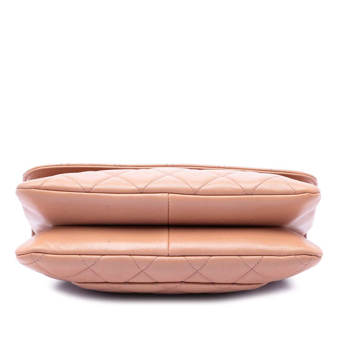 Chanel Matelassé Trendy CC à rabat Moyen Cuir d'agneau Marron – vue 3 – GABY PARIS