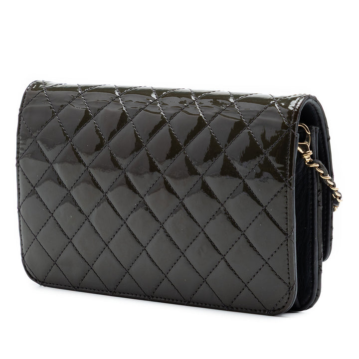 Chanel Matelassé Cuir verni Golden Class Wallet on Chain