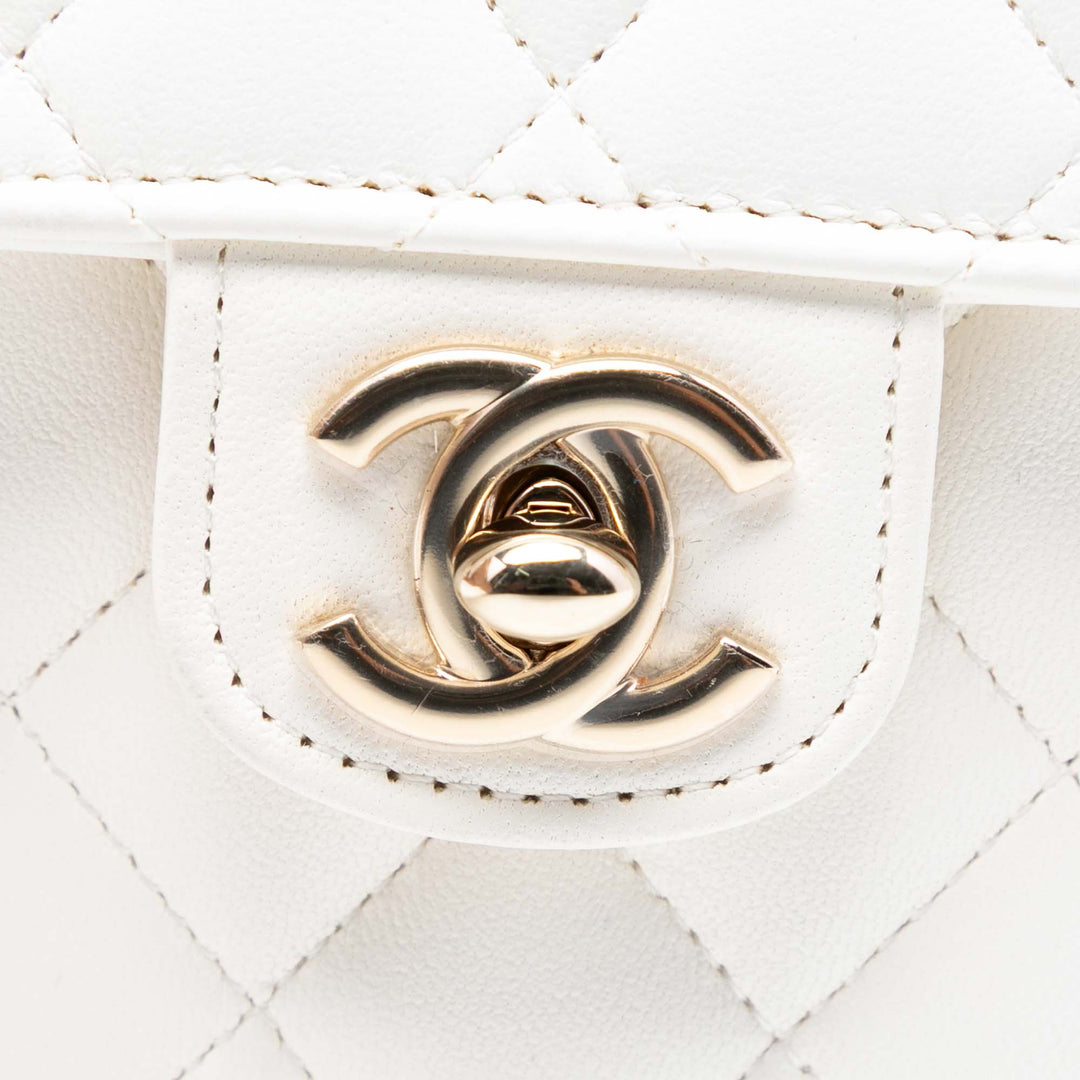 Chanel Mini Cuir d’agneau CC in Love Heart Sac porté croisé