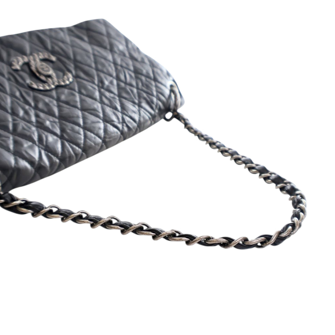 Chanel Matelassé vieilli Cuir de veau CC Foldover à rabat