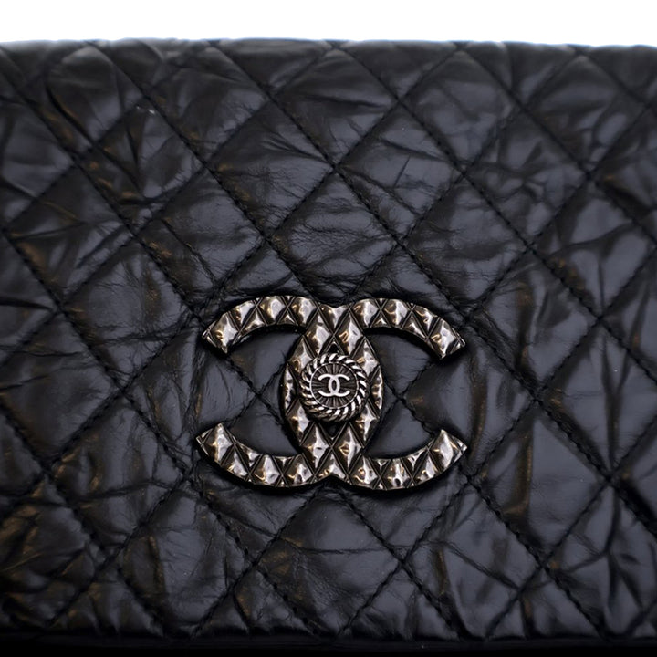 Chanel Matelassé vieilli Cuir de veau CC Foldover à rabat