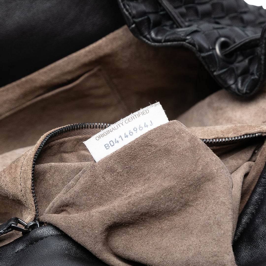 Bottega Veneta Nappa Intrecciato Flap Sac porté croisé Noir