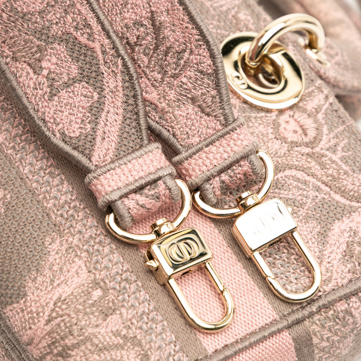 Dior Medium Toile Embroidered Toile De Jouy Lady D Joy Sac cartable Rose – GABY PARIS Authentique