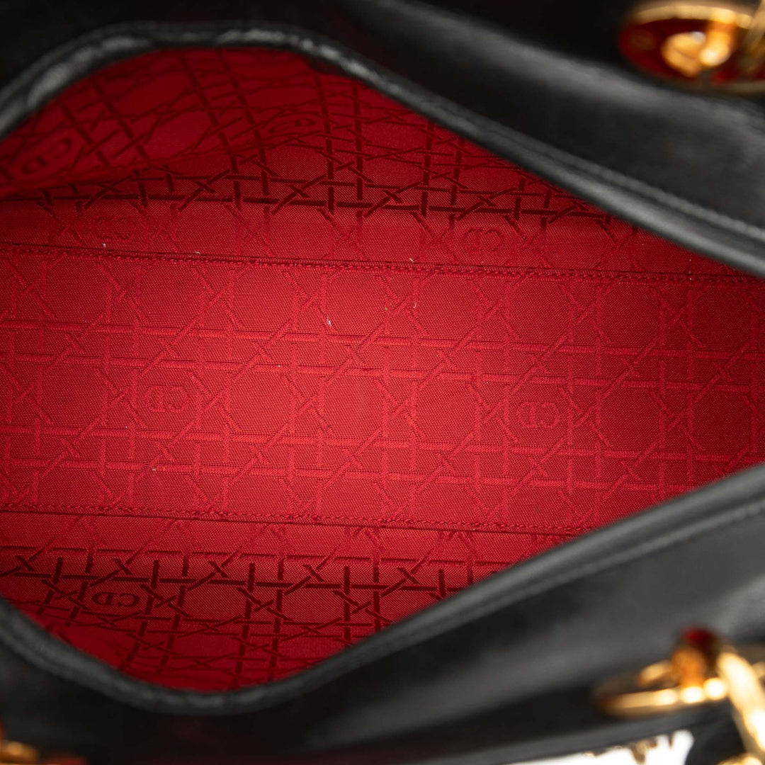 Dior Large Cuir d’agneau Cannage Lady Dior