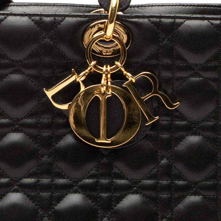 Dior Large Cuir d’agneau Cannage Lady Dior