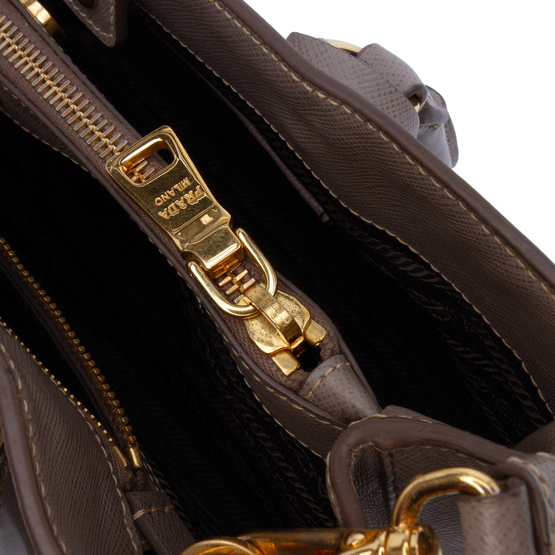 Small Saffiano Lux Galleria Satchel Brown - Gaby Paris