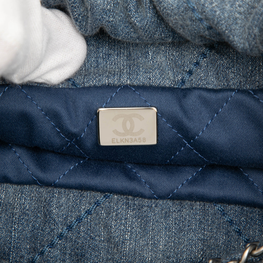 Chanel Mini Jean clouté 22 Sac à main