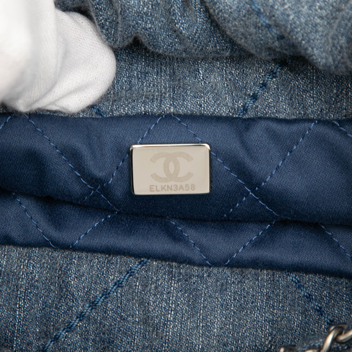 Chanel Mini Jean clouté 22 Sac à main