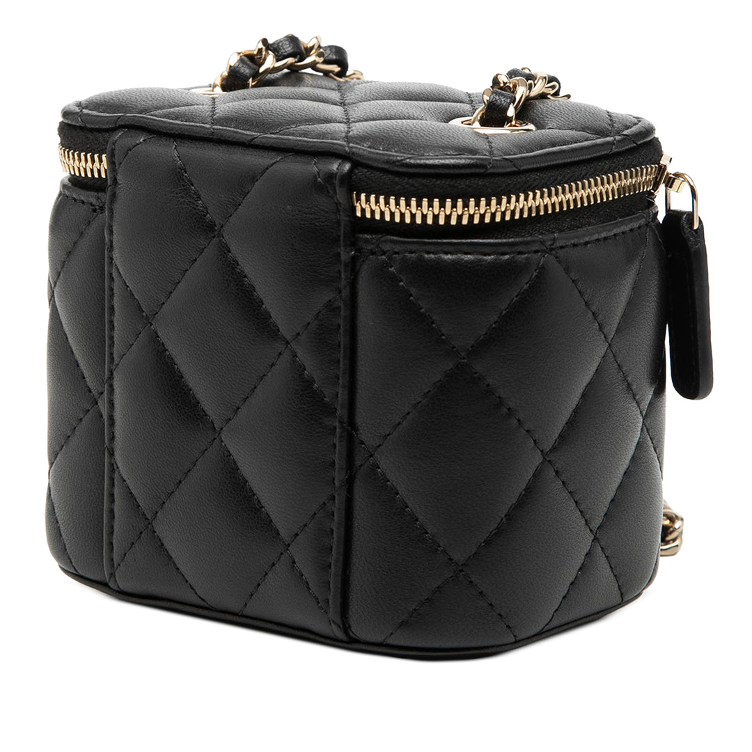 Chanel Mini Matelassé Cuir d’agneau Vanity avec chaîne