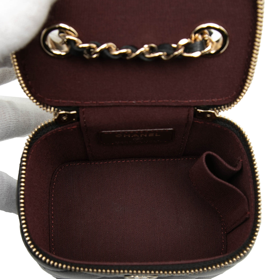 Chanel Mini Matelassé Cuir d’agneau Vanity avec chaîne