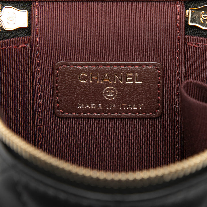 Chanel Mini Matelassé Cuir d’agneau Vanity avec chaîne