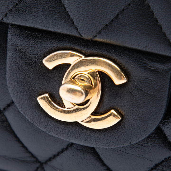 Chanel Medium Classic Cuir d’agneau Double rabat
