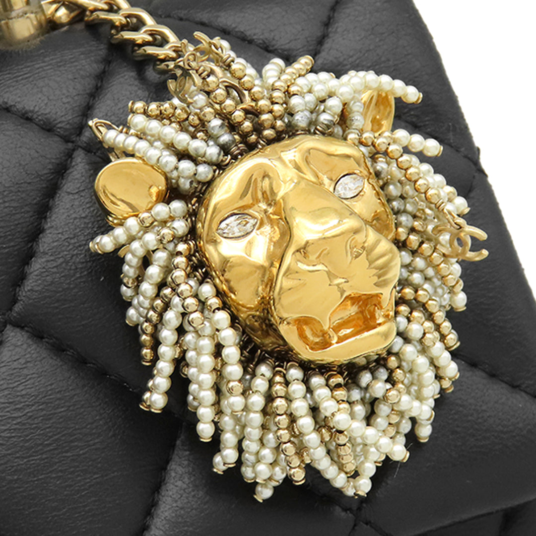 Chanel Classic Rectangulaire Lion Charm à rabat Mini Cuir d'agneau Noir – vue 6 – GABY PARIS