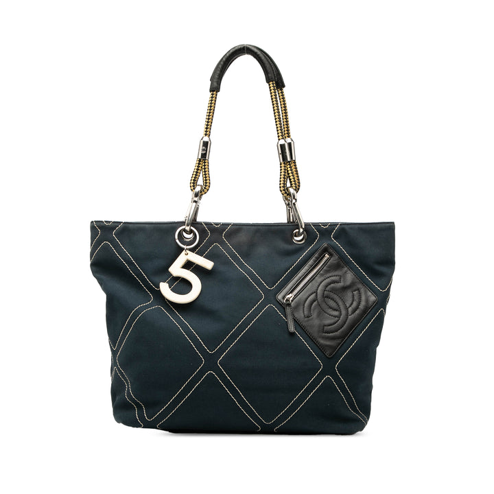 Chanel Cruise Line Medium CC No.5 Quilted Toile Cabas Bleu – GABY PARIS Authentique