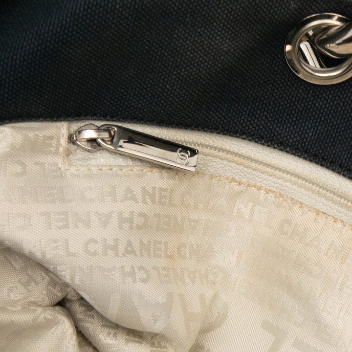 Chanel Cruise Line Medium CC No.5 Quilted Toile Cabas Bleu – GABY PARIS Authentique