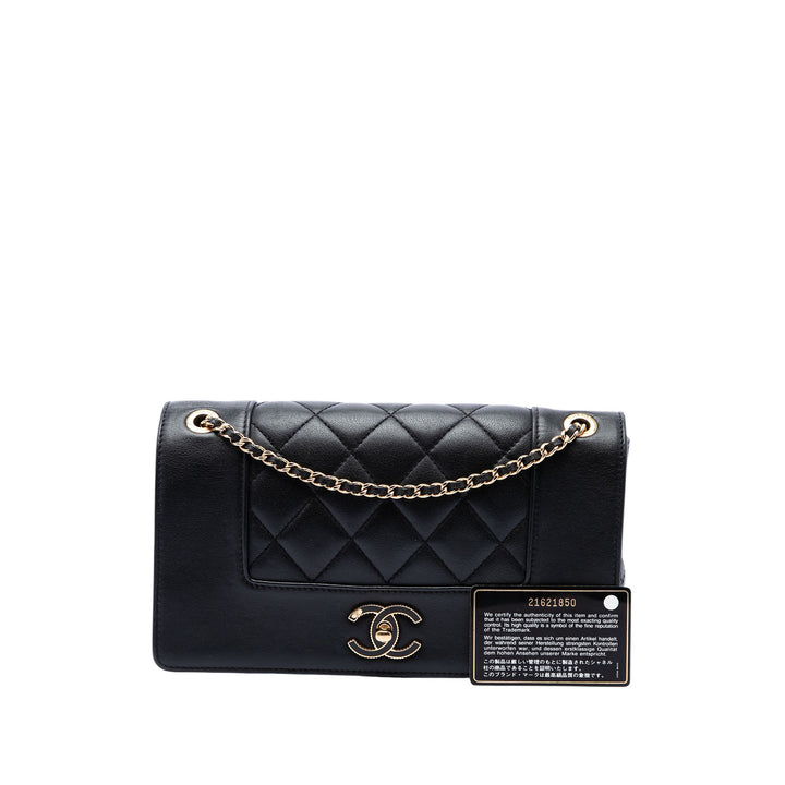 Chanel Mademoiselle à rabat Petit Cuir d'agneau Noir – vue 7 – GABY PARIS