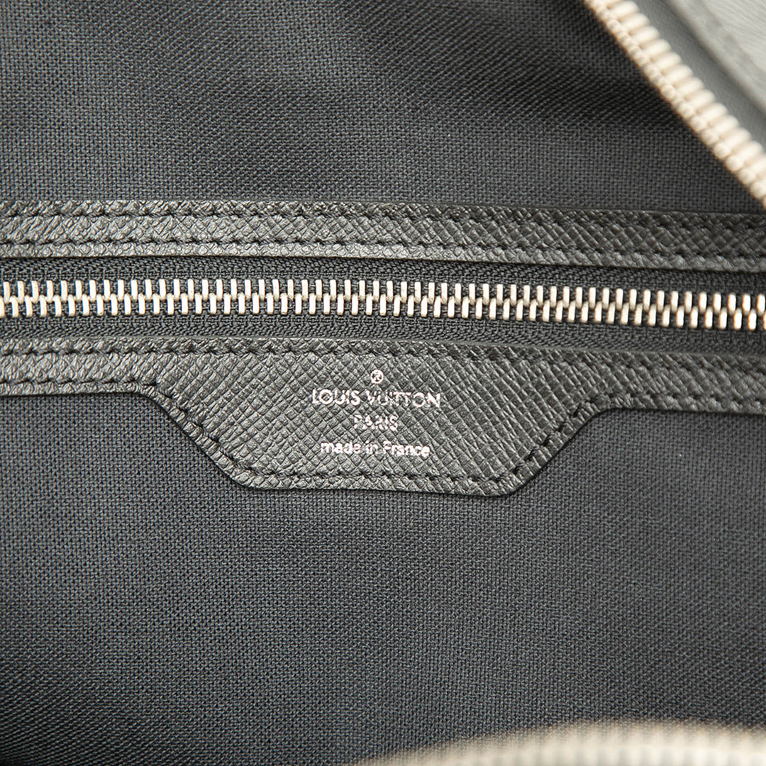 Louis Vuitton Sac de voyage Taiga Neo Kendall Gris – vue 5 – GABY PARIS
