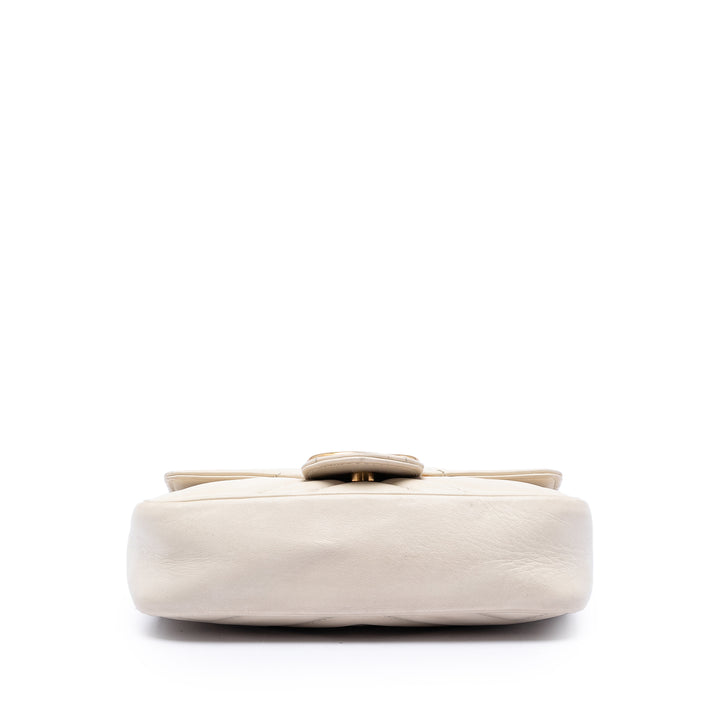 Gucci Mini GG Marmont Matelasse Cuir de veau à rabat Sac porté croisé