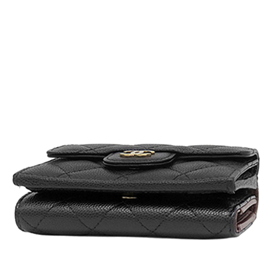Chanel CC Matelassé Caviar à rabat Card Holder Portefeuille