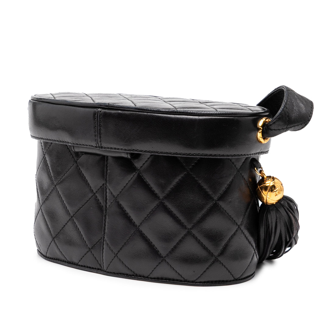 Chanel CC Quilted Cuir d’agneau Tassel Vanity Bag Noir