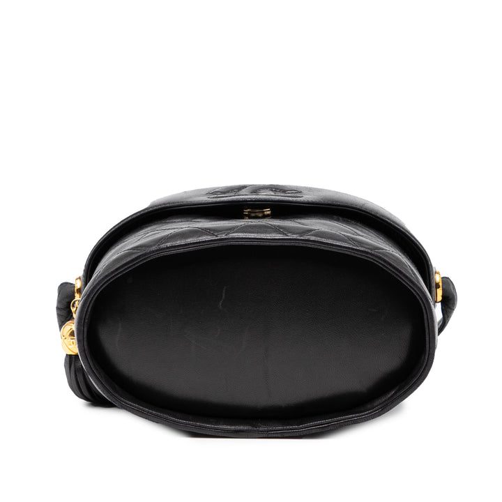 Chanel CC Quilted Cuir d’agneau Tassel Vanity Bag Noir