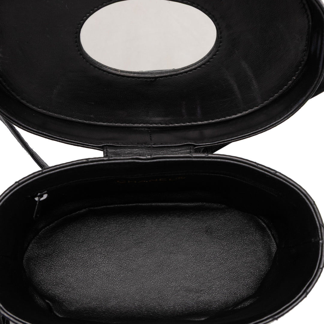 Chanel CC Quilted Cuir d’agneau Tassel Vanity Bag Noir