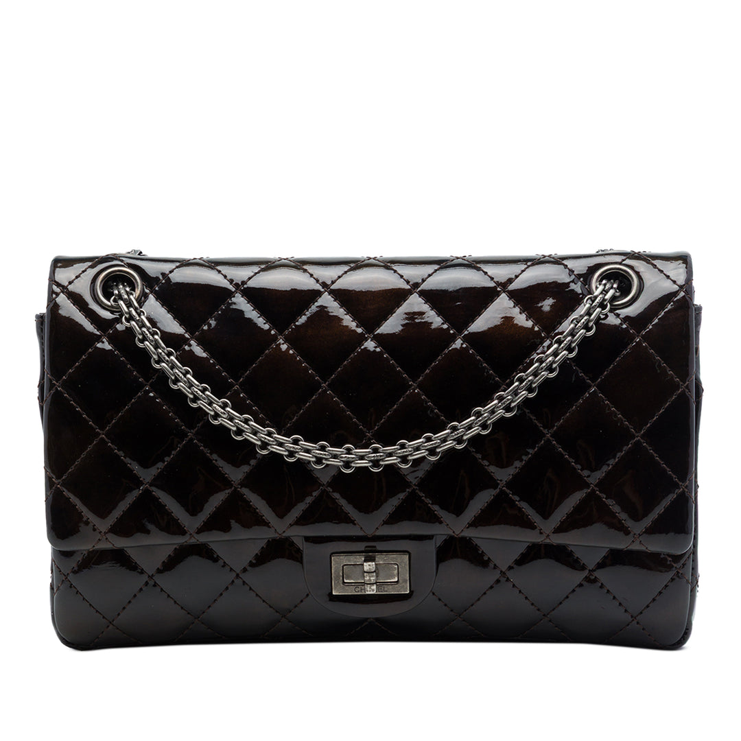 Chanel Matelassé Reissue 2.55 Double rabat 226 Marron – vue principale – GABY PARIS