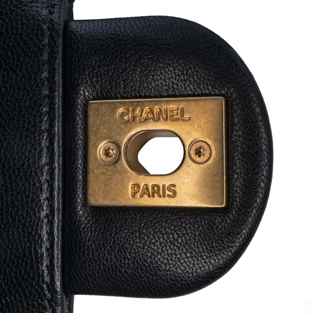 Small Lambskin Chic Pearls Flap Black - Gaby Paris