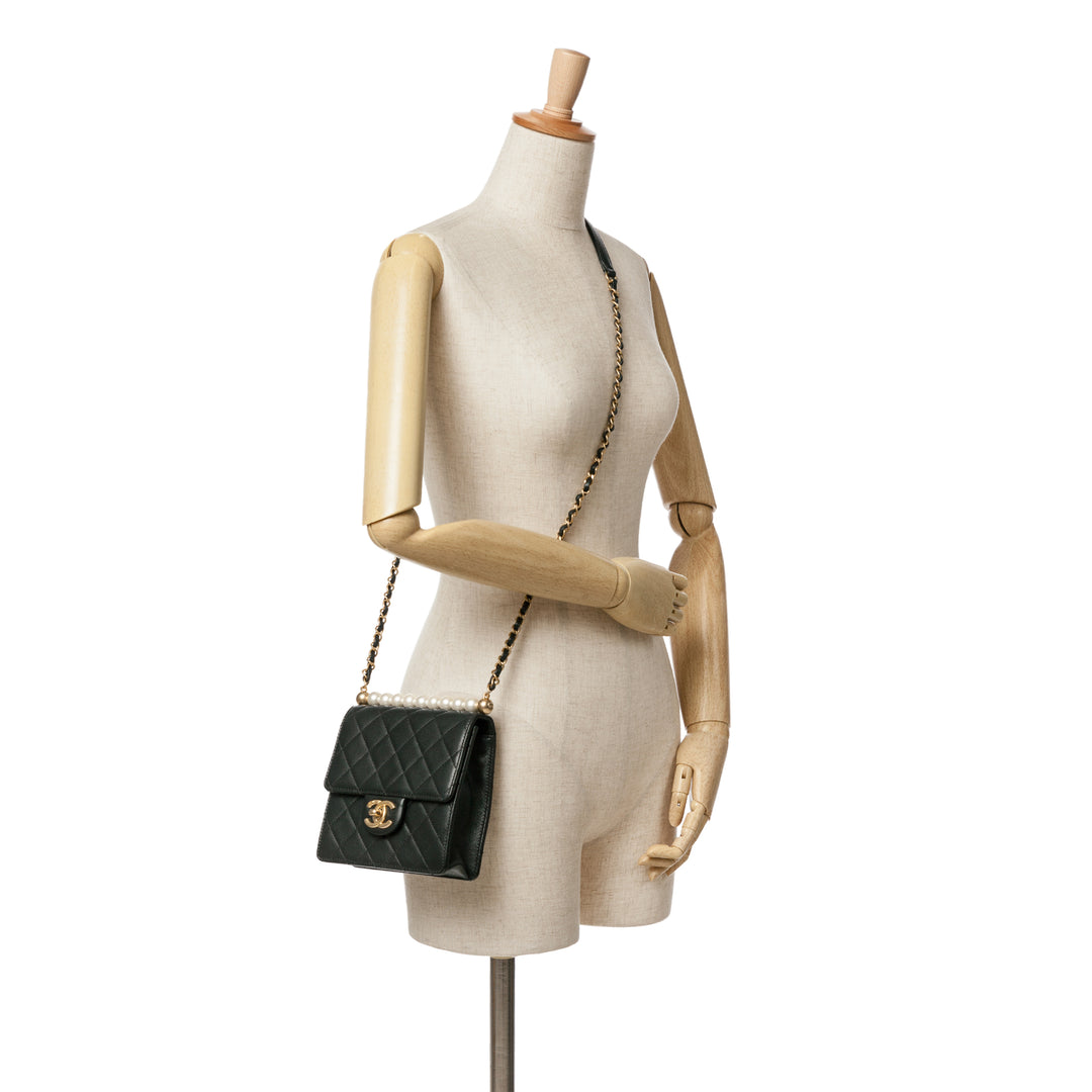 Small Lambskin Chic Pearls Flap Black - Gaby Paris