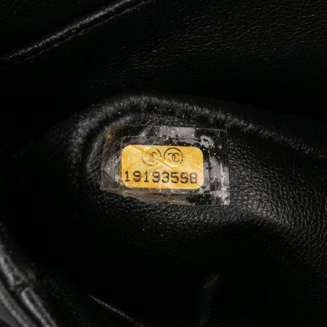 Chanel Medium Classic Cuir verni Double rabat Noir – GABY PARIS Authentique