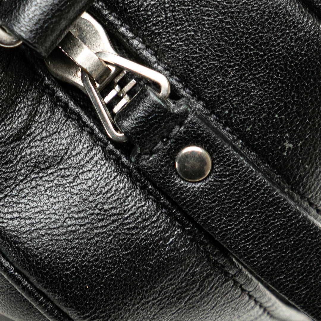 Saint Laurent Cuir Heart Lou Sac caméra Noir