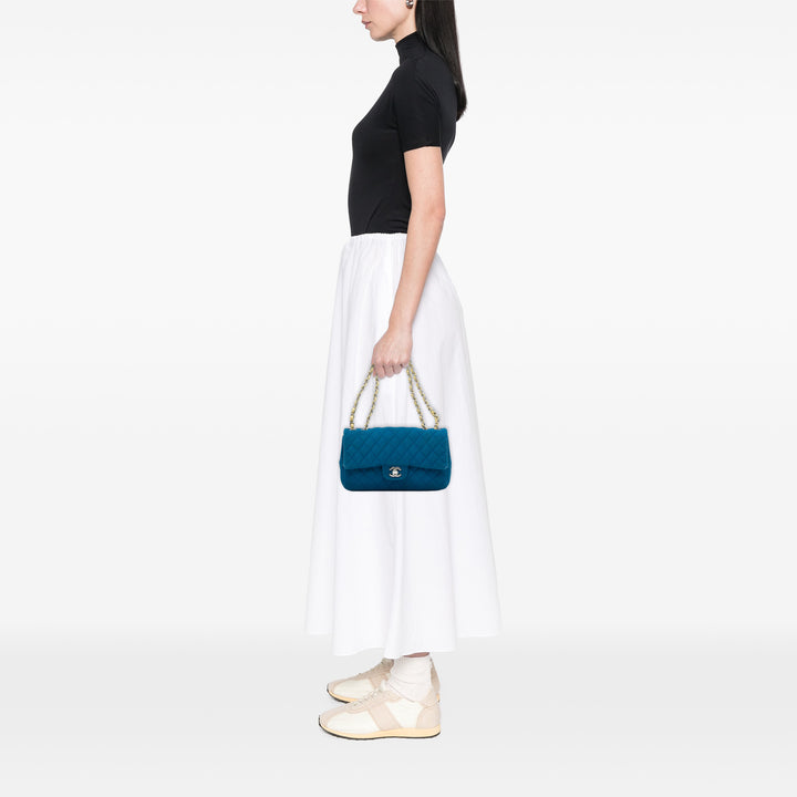 Chanel Medium Matelassé perforé Jersey Simple rabat