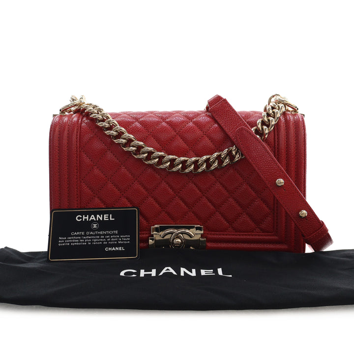 Chanel Matelassé Boy à rabat Moyen Cuir caviar