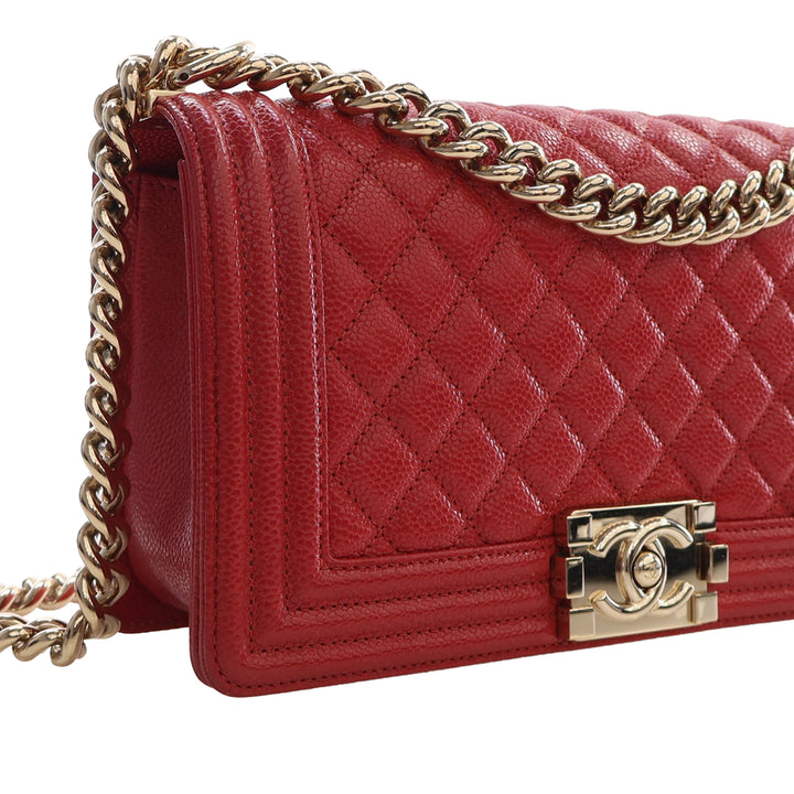 Chanel Matelassé Boy à rabat Moyen Cuir caviar