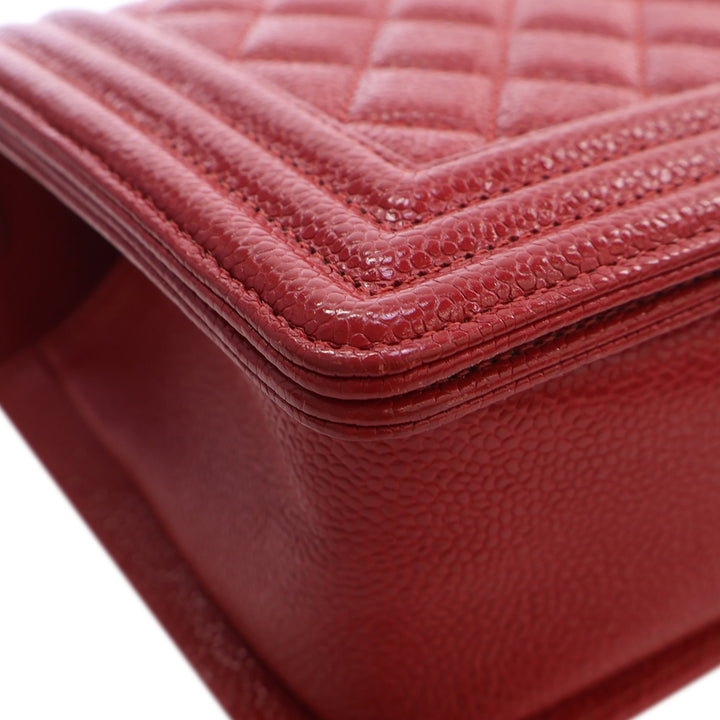 Chanel Matelassé Boy à rabat Moyen Cuir caviar