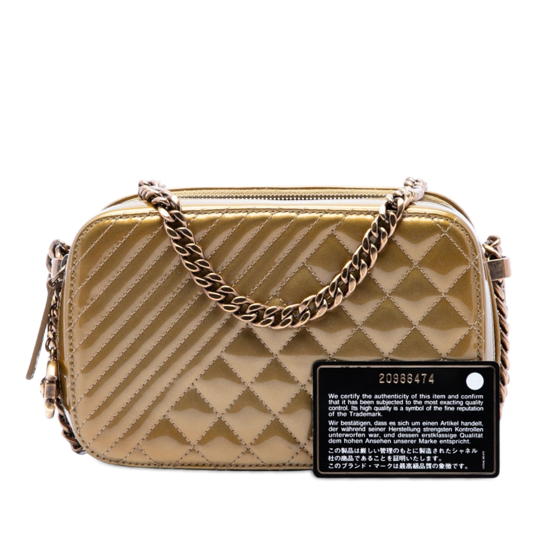 Chanel Small Matelassé Metallic Cuir verni Coco Boy Sac caméra