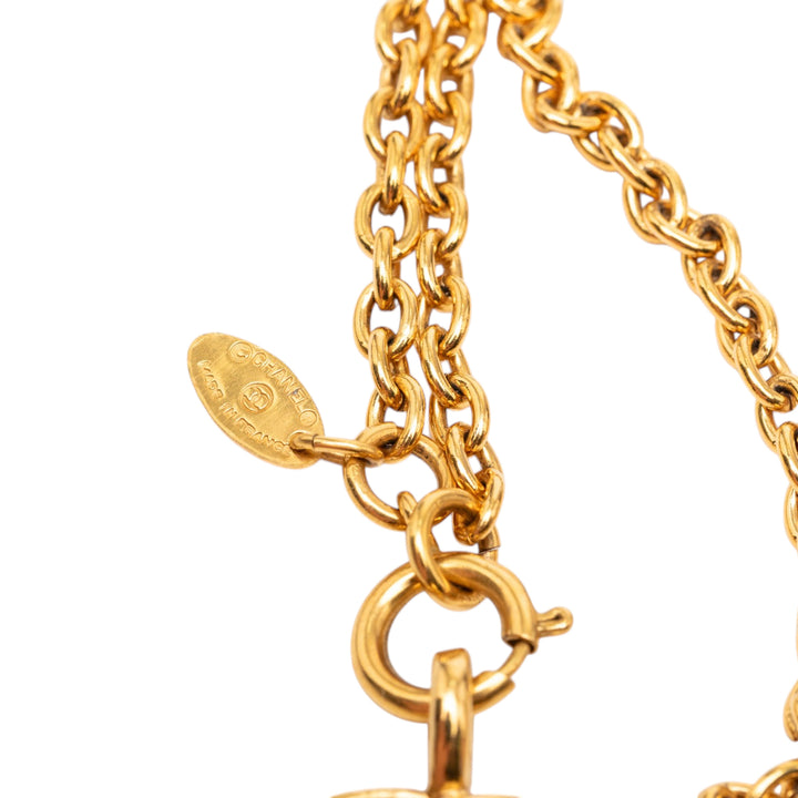 Chanel Collier CC Matelassé Pendant plaqué or – vue 5 – GABY PARIS
