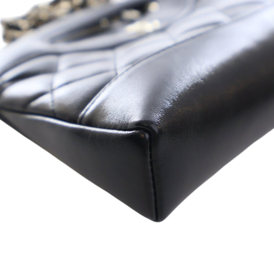 Chanel Nano brillant vieilli Cuir de veau 31 Shopping Sac – GABY PARIS Authentique