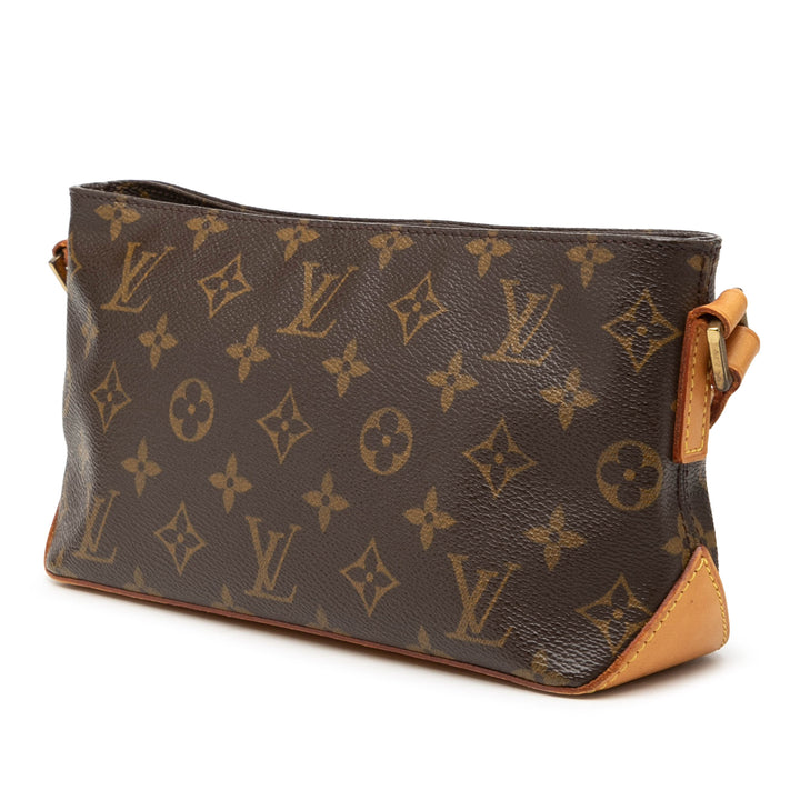 Brauner Monogramm-Gehwagen