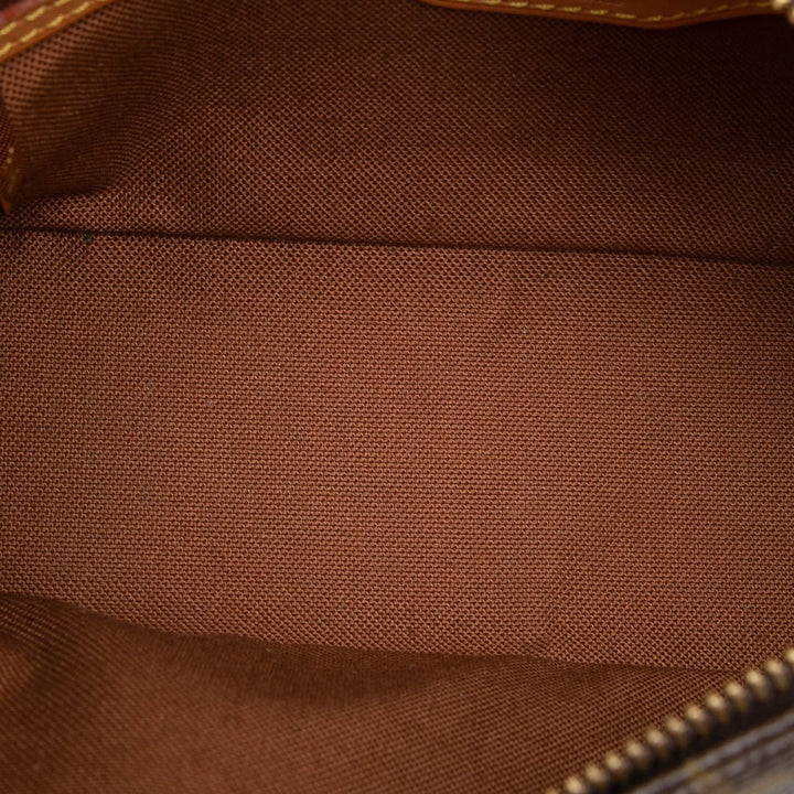 Brauner Monogramm-Gehwagen