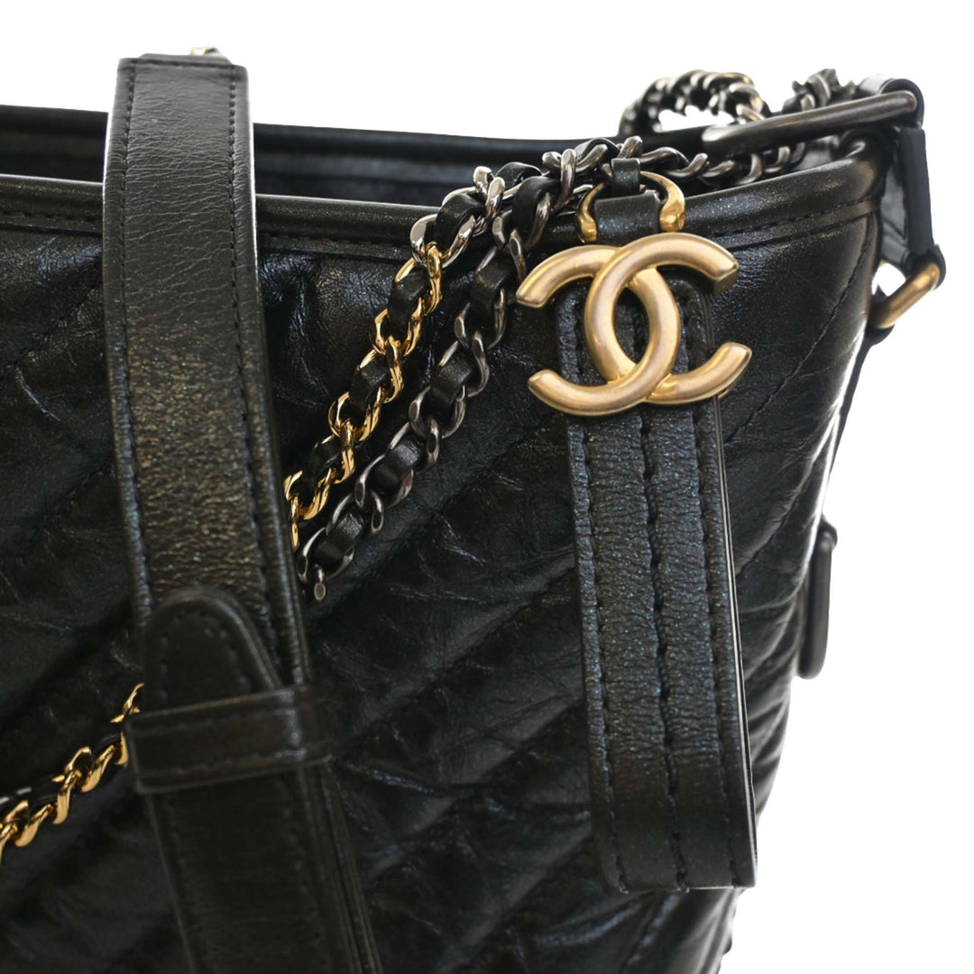 Chevron Irisé vieilli Gabrielle Sac Moyen Cuir de veau Noir