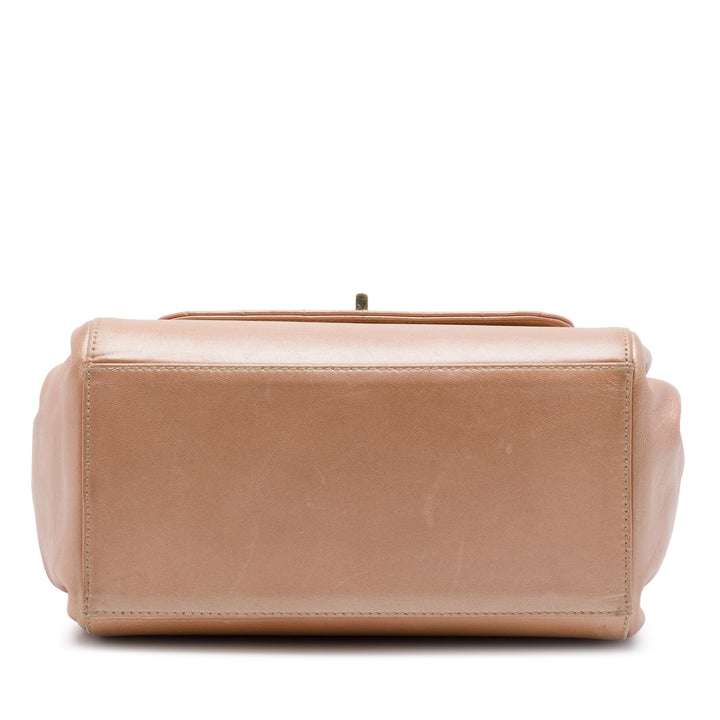 Chanel Cuir d'agneau Chocolate Bar Accordion Mademoiselle Turnlock à rabat