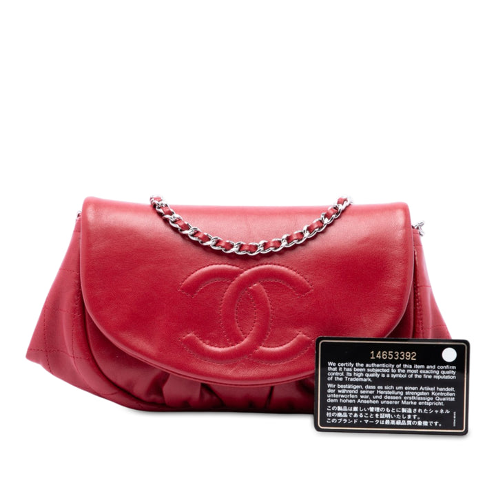 Chanel CC Matelassé Half Moon Wallet on Chain Cuir d'agneau Rouge