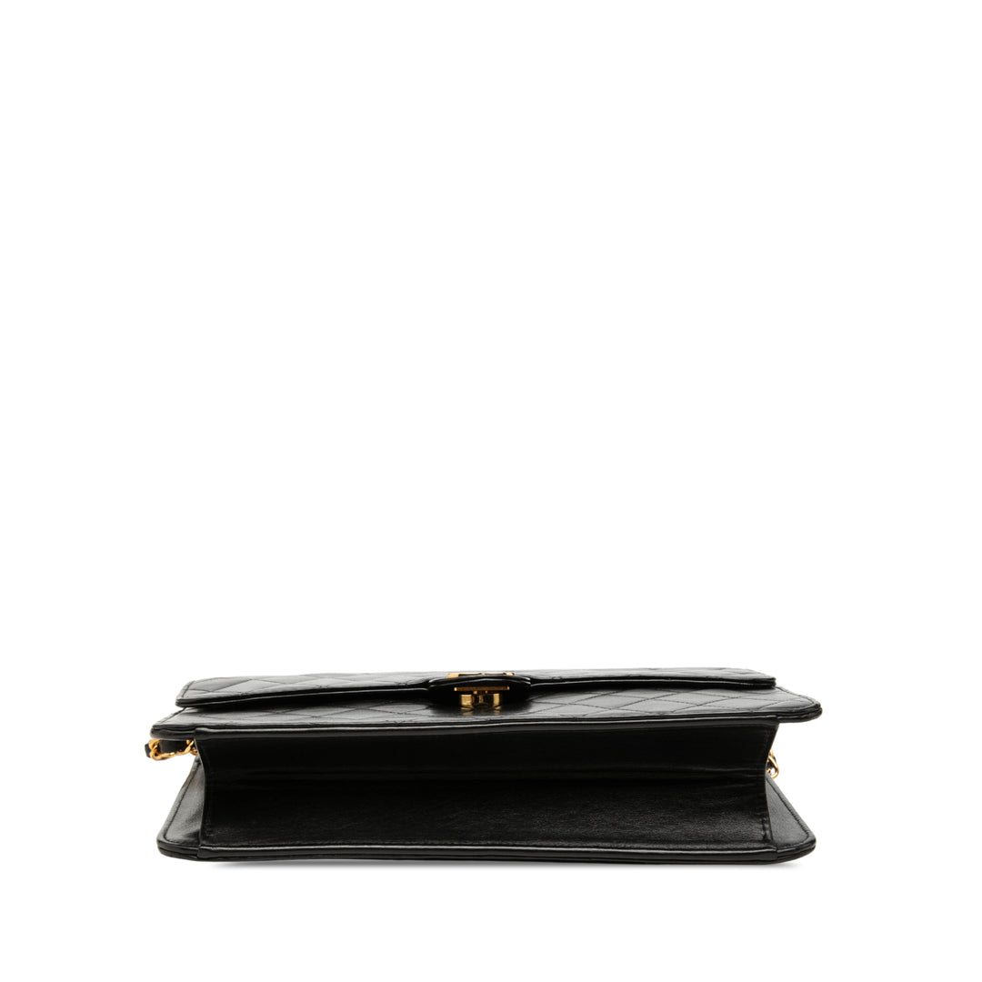 Chanel Sac porté épaule CC Matelassé Rabat simple Moyen Cuir d'agneau Noir – vue 3 – GABY PARIS